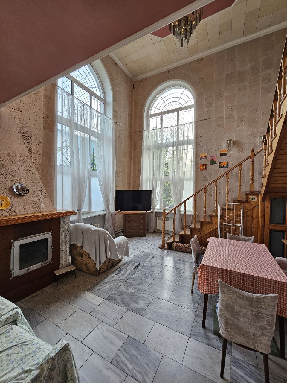 Продаж будинку 195 м², Олександра Поля просп.