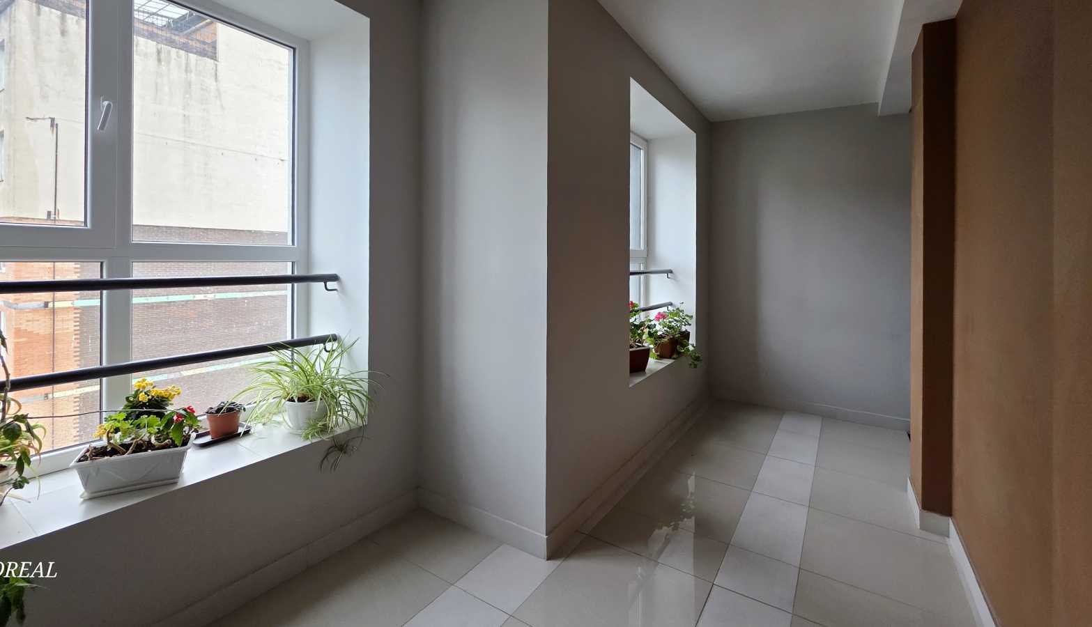 Продажа 3-комнатной квартиры 70 м², Олеся Гончара ул., 1