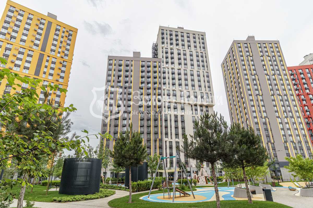 Продажа 2-комнатной квартиры 71 м², Надднепрянское шоссе, 2а
