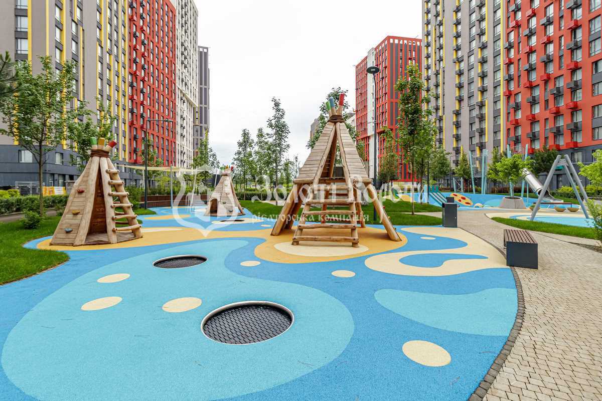 Продажа 2-комнатной квартиры 71 м², Надднепрянское шоссе, 2а