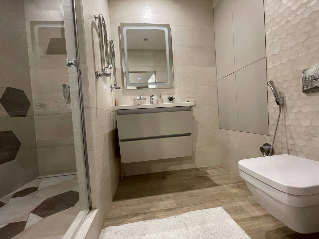 Продажа 3-комнатной квартиры 119 м², Владимира Антоновича ул.