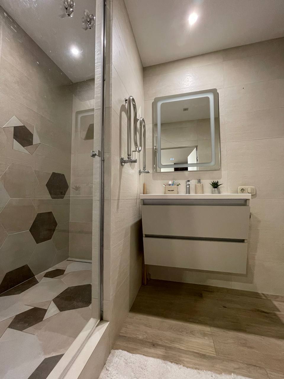 Продажа 3-комнатной квартиры 119 м², Владимира Антоновича ул.