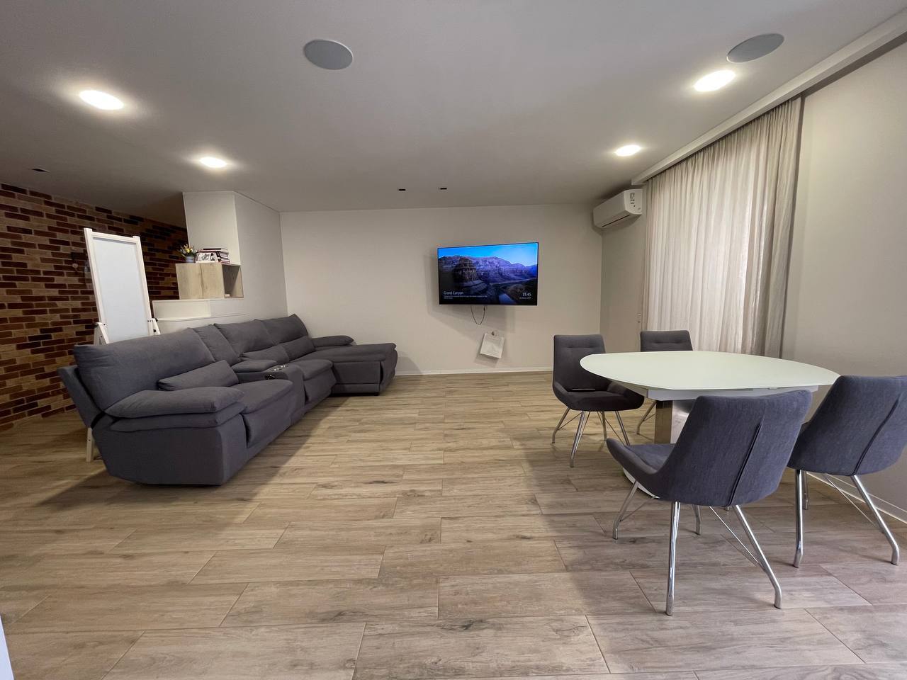 Продажа 3-комнатной квартиры 119 м², Владимира Антоновича ул.