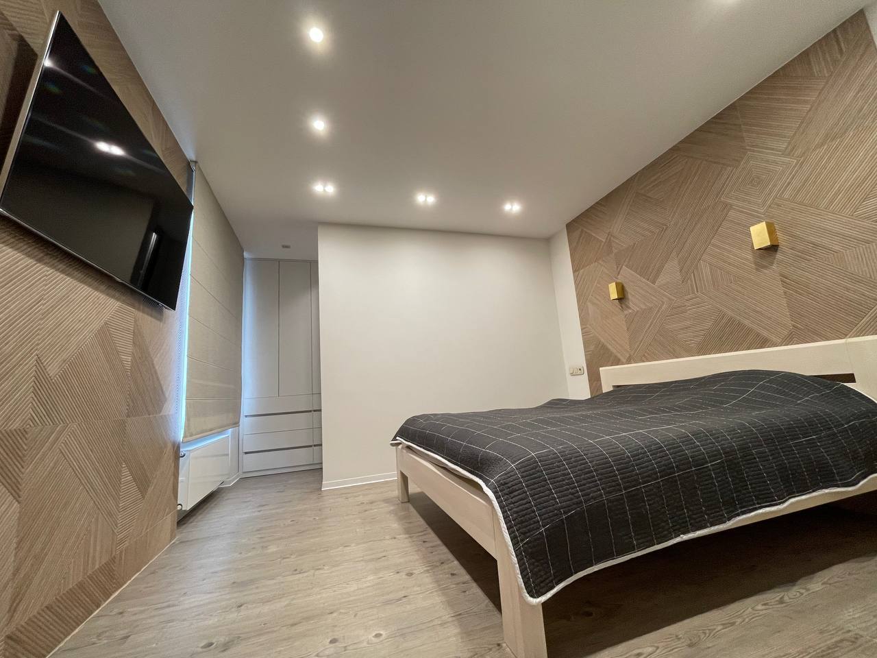 Продажа 3-комнатной квартиры 119 м², Владимира Антоновича ул.