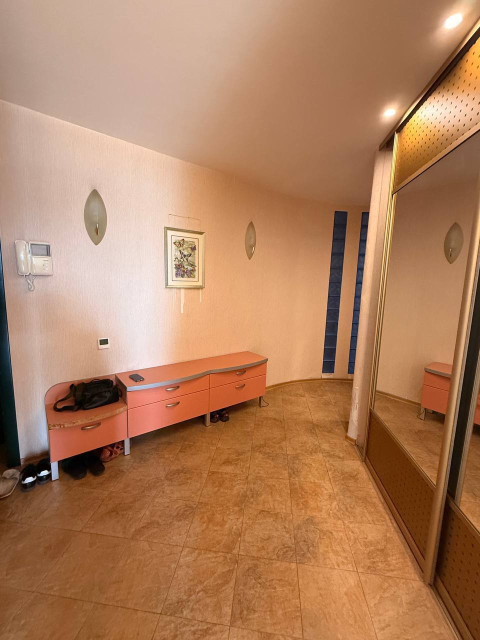 Продажа 3-комнатной квартиры 125 м², Рабочая ул.
