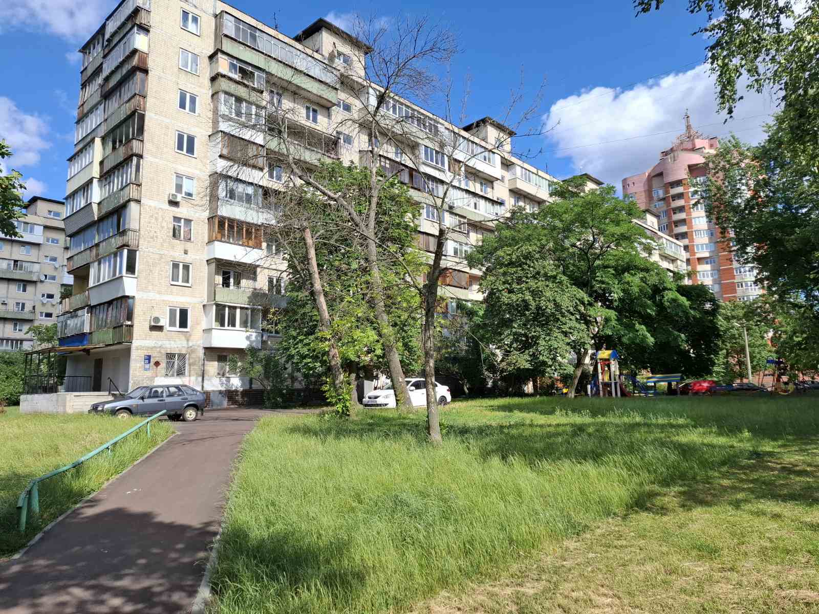 Продаж 2-кімнатної квартири 45 м², Академіка Курчатова вул., 22