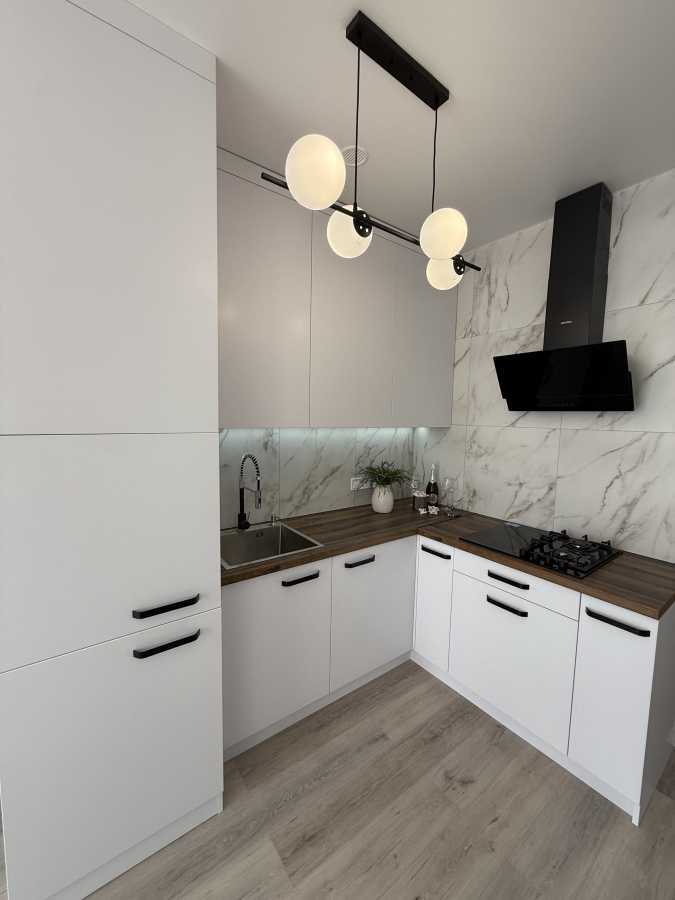 Продаж 1-кімнатної квартири 47 м², Богдана Хмельницького вул., 21Б