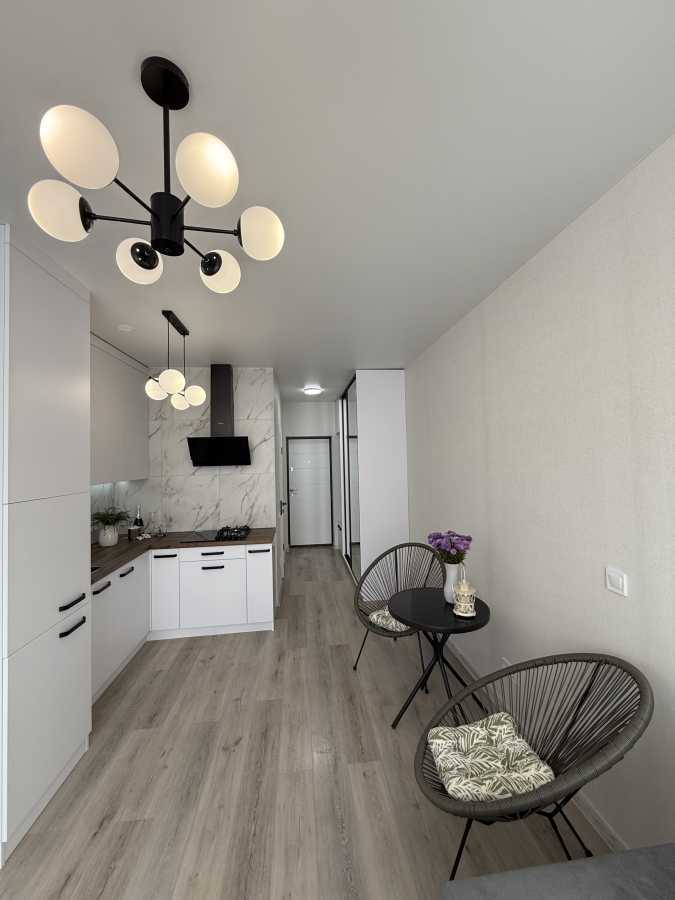 Продаж 1-кімнатної квартири 47 м², Богдана Хмельницького вул., 21Б