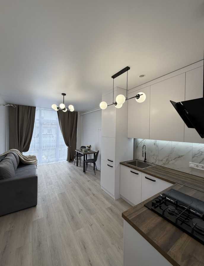 Продаж 1-кімнатної квартири 47 м², Богдана Хмельницького вул., 21Б
