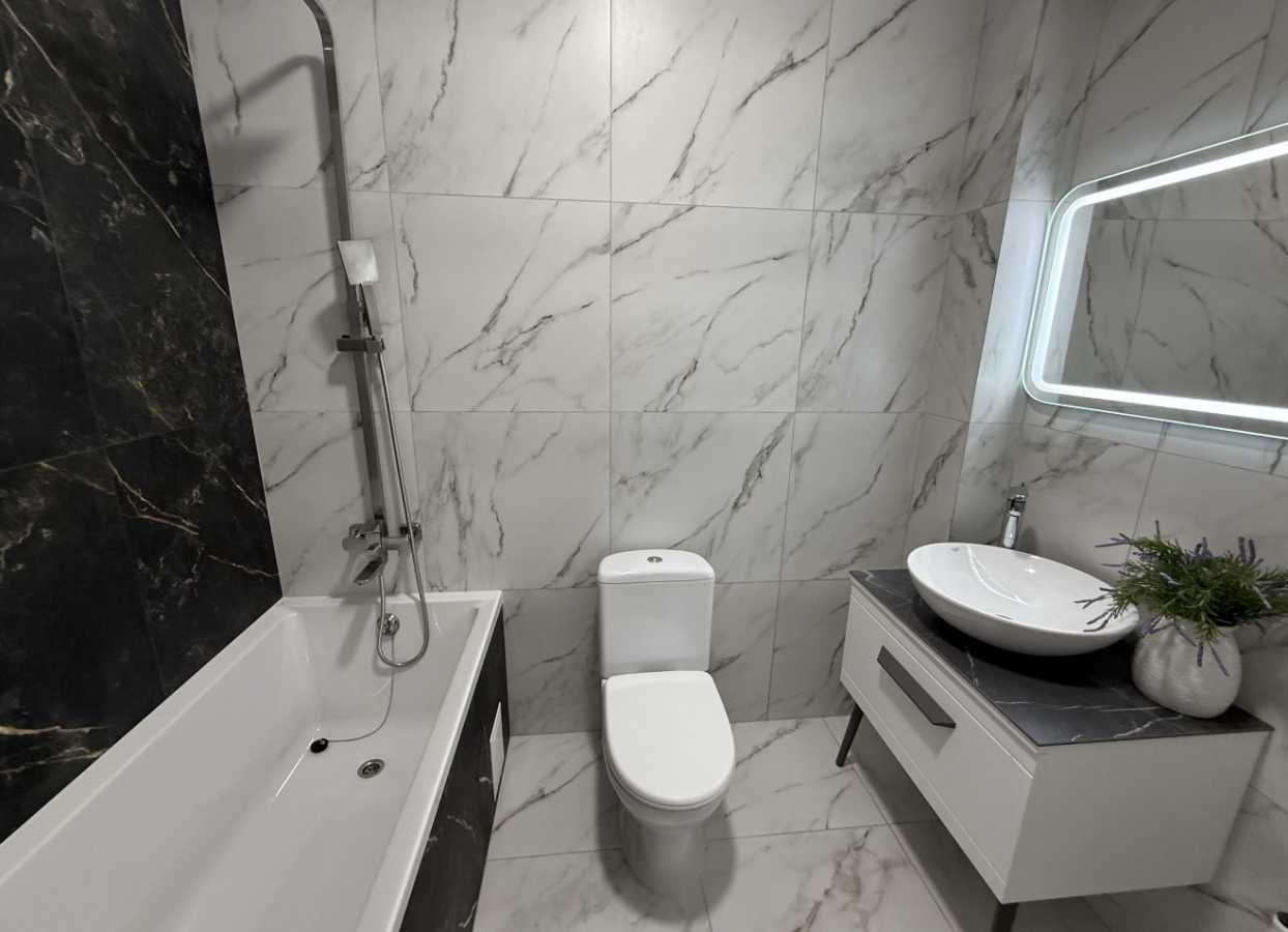 Продаж 1-кімнатної квартири 47 м², Богдана Хмельницького вул., 21Б