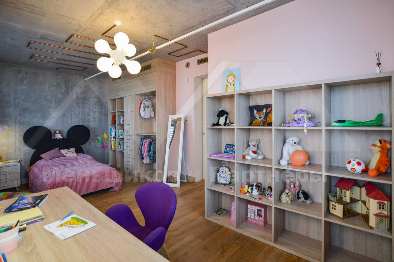 Продажа 5-комнатной квартиры 223 м², Анатолия Петрицкого ул., 19А