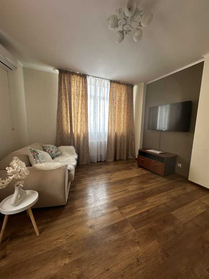 Аренда 2-комнатной квартиры 68 м², Семьи Кульженков ул., 33