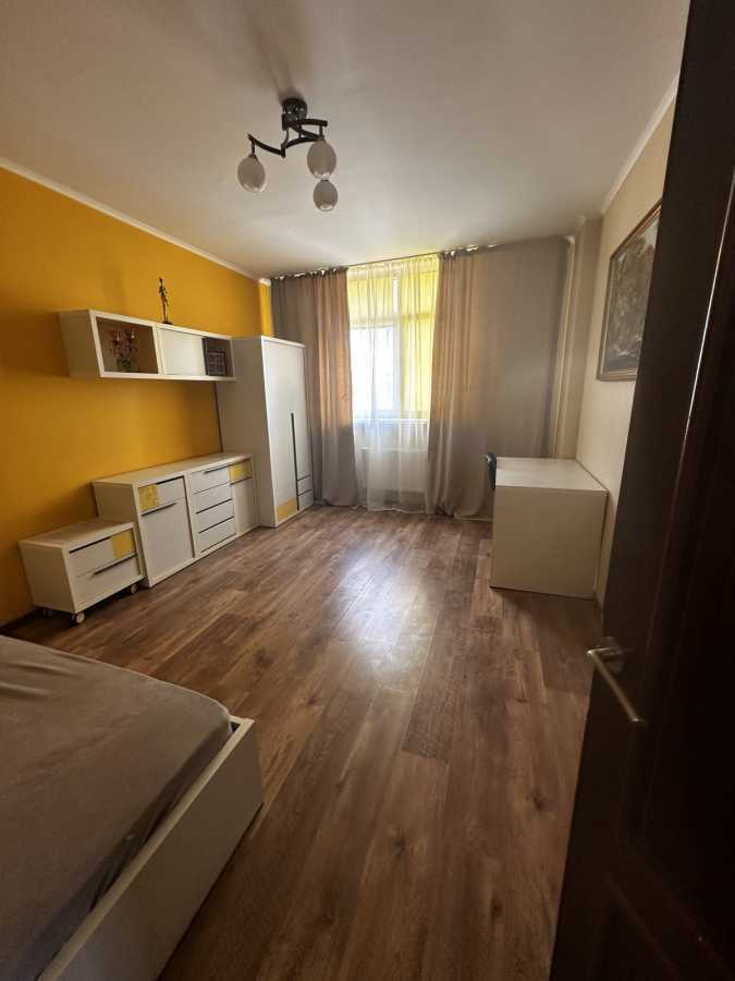 Аренда 2-комнатной квартиры 68 м², Семьи Кульженков ул., 33