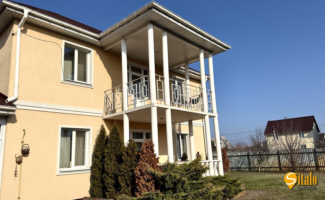 Продажа дома 200 м², 3-я Озерная ул.
