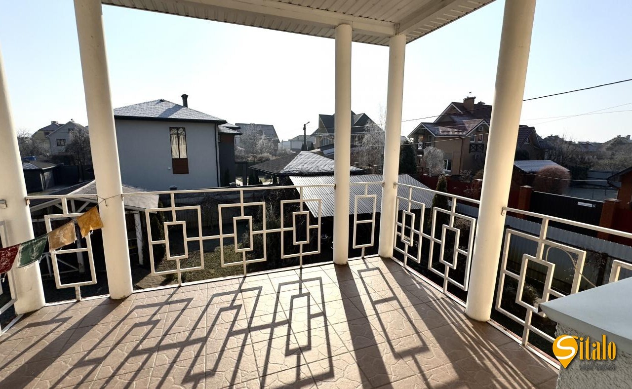 Продажа дома 200 м², 3-я Озерная ул.