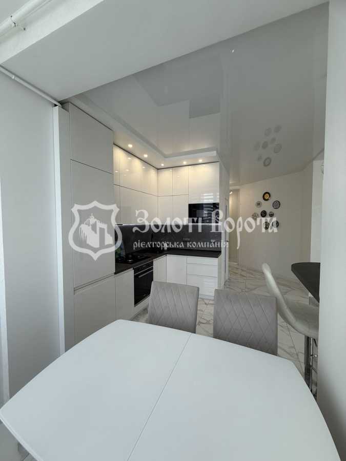 Продаж 3-кімнатної квартири 70 м², Боголюбова вул., 34