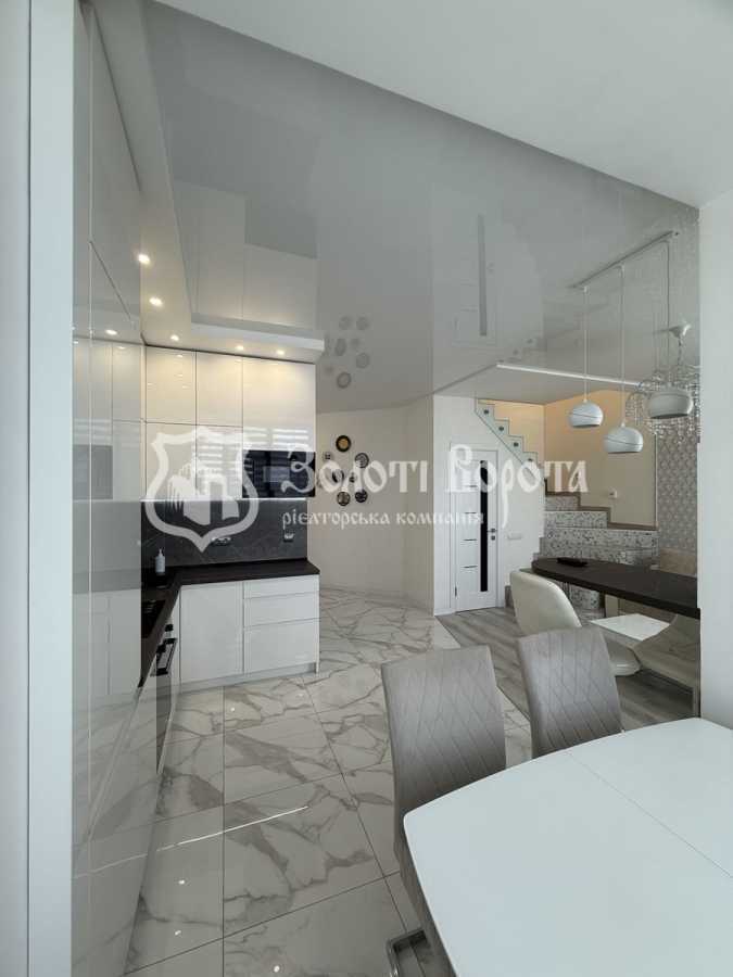 Продаж 3-кімнатної квартири 70 м², Боголюбова вул., 34