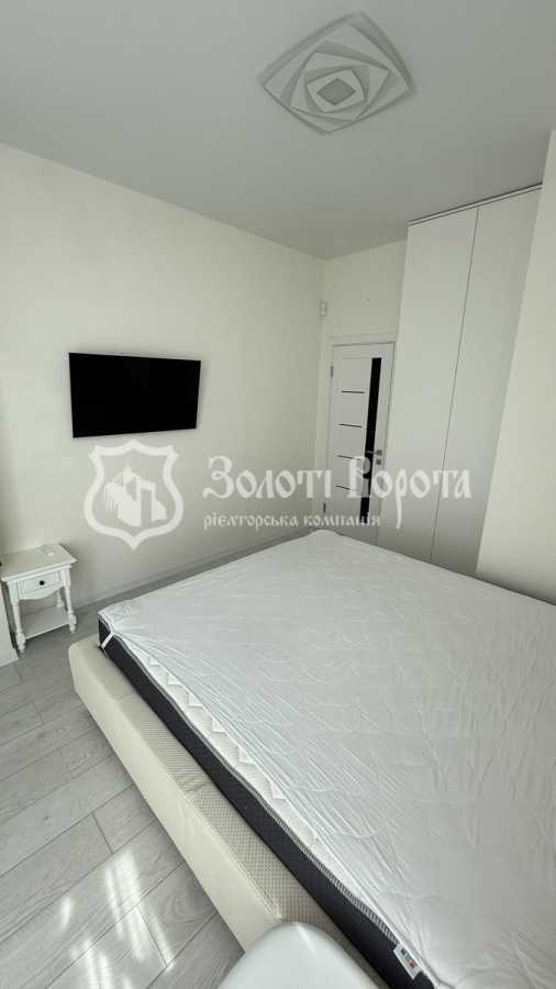 Продаж 3-кімнатної квартири 70 м², Боголюбова вул., 34