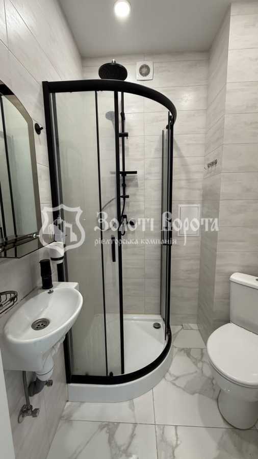 Продаж 3-кімнатної квартири 70 м², Боголюбова вул., 34