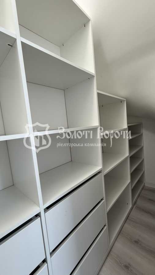 Продаж 3-кімнатної квартири 70 м², Боголюбова вул., 34