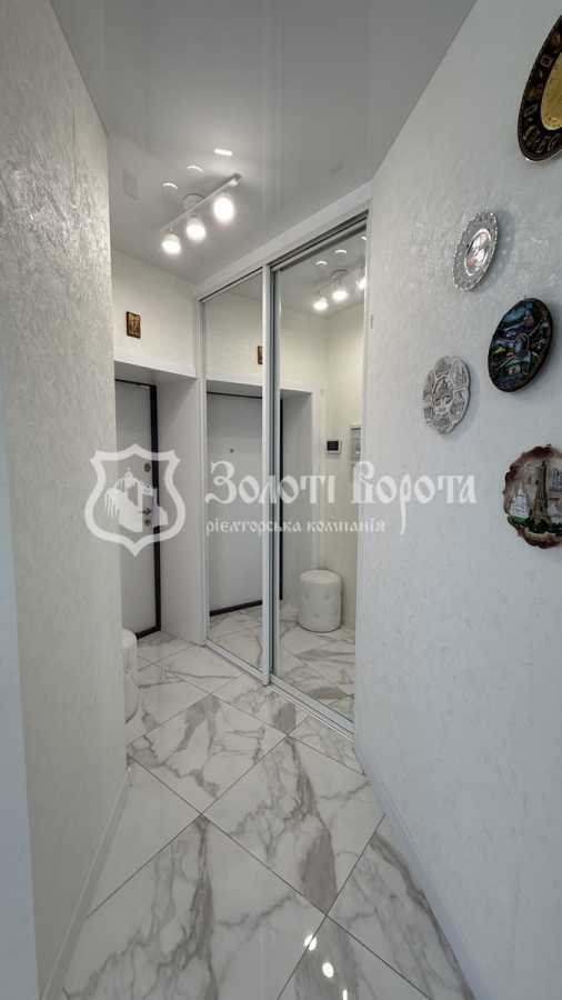 Продаж 3-кімнатної квартири 70 м², Боголюбова вул., 34