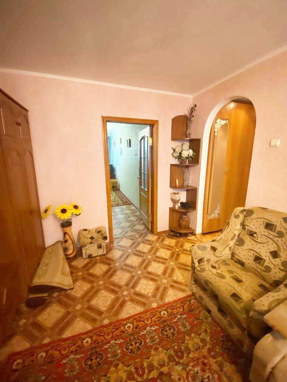 Продаж 2-кімнатної квартири 46 м², Лебединська вул.