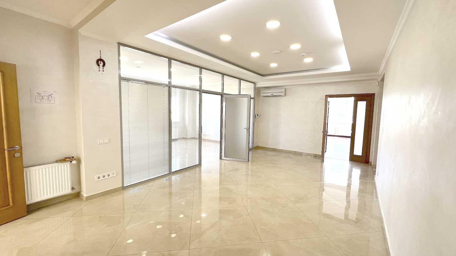 Аренда офиса 452 м², Саксаганского ул., 119