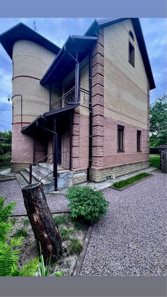 Продаж котеджу 244 м², Вокзальна вул., 15