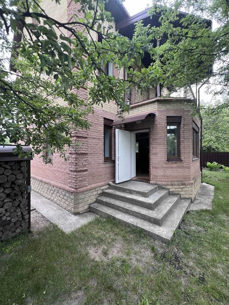 Продаж котеджу 244 м², Вокзальна вул., 15
