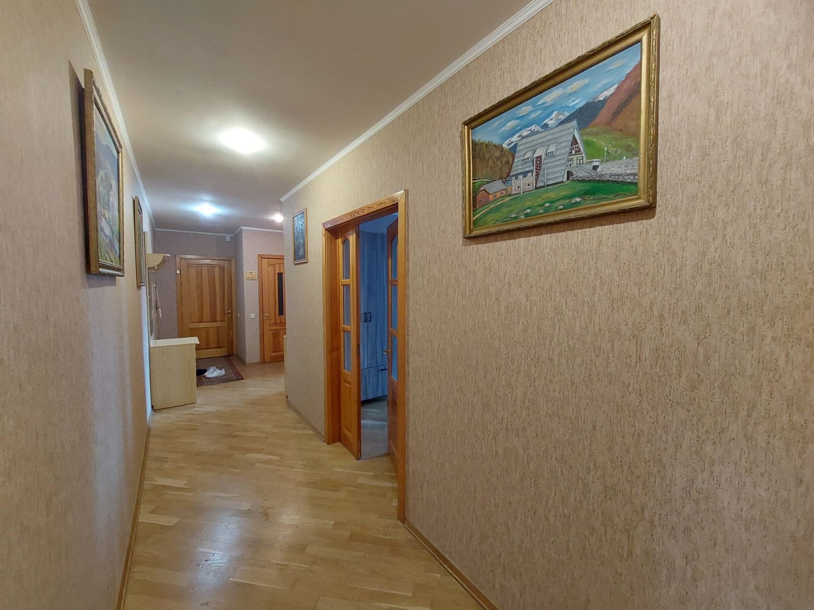Оренда 3-кімнатної квартири 100 м², Введенська вул.