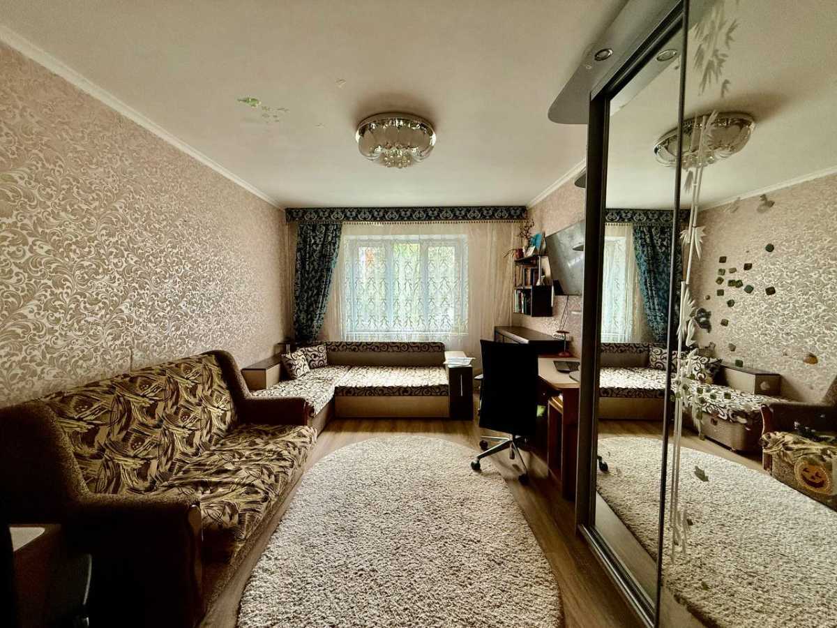 Продажа 3-комнатной квартиры 71 м², Леваневского ул., 8/7