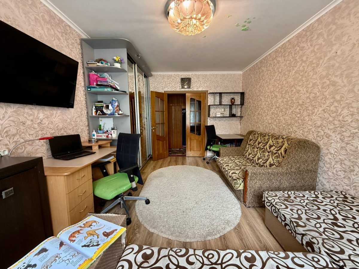 Продажа 3-комнатной квартиры 71 м², Леваневского ул., 8/7