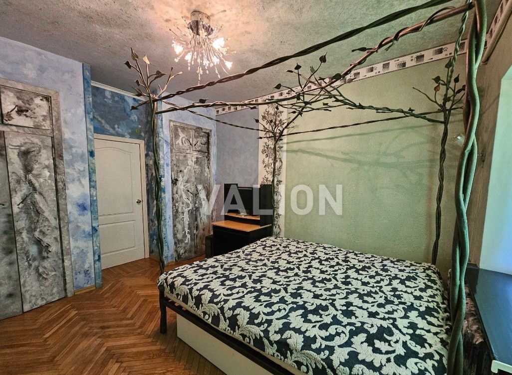 Продажа 4-комнатной квартиры 75 м², Тульчинская ул., 7