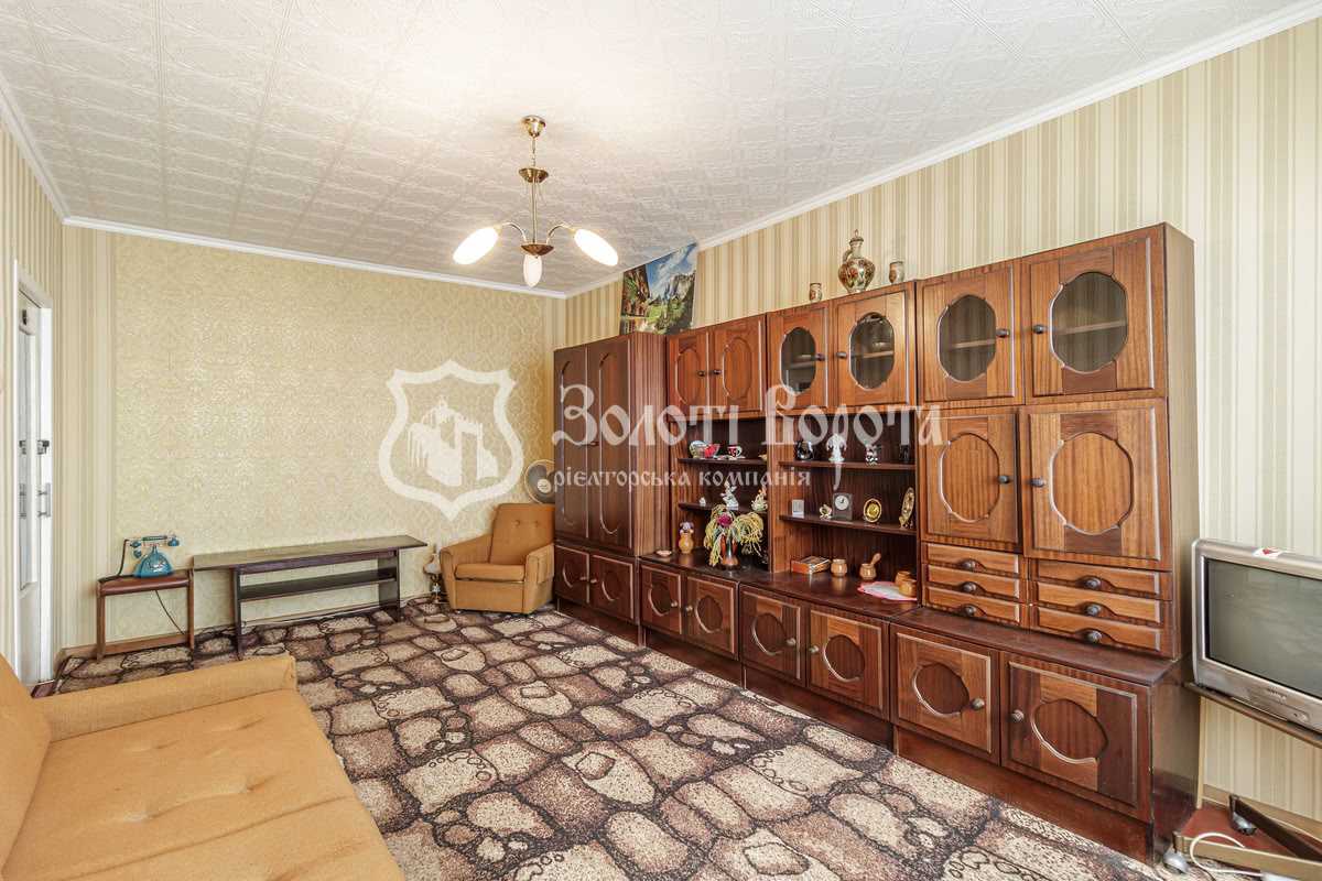 Продажа 2-комнатной квартиры 54 м², Сержа Лифаря ул., 17