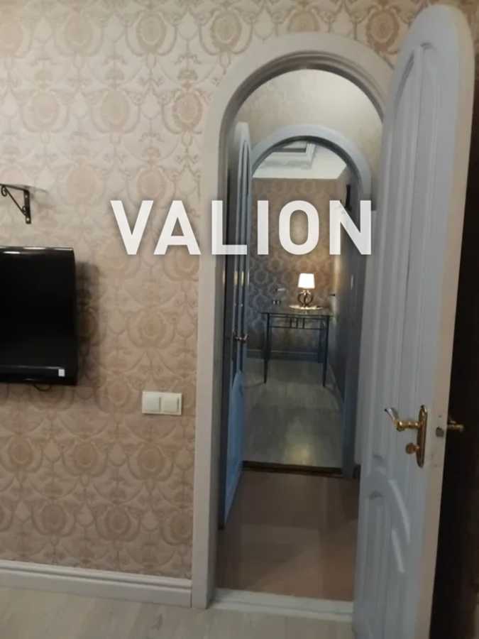 Продажа 2-комнатной квартиры 76 м², Победы просп., 9