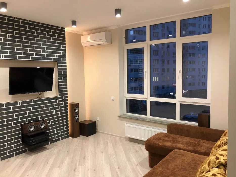 Аренда 3-комнатной квартиры 83 м², Елены Пчилки ул., 7