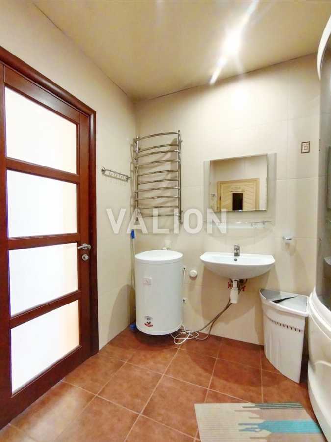 Продажа 4-комнатной квартиры 162 м², Анны Ахматовой ул., 13Д