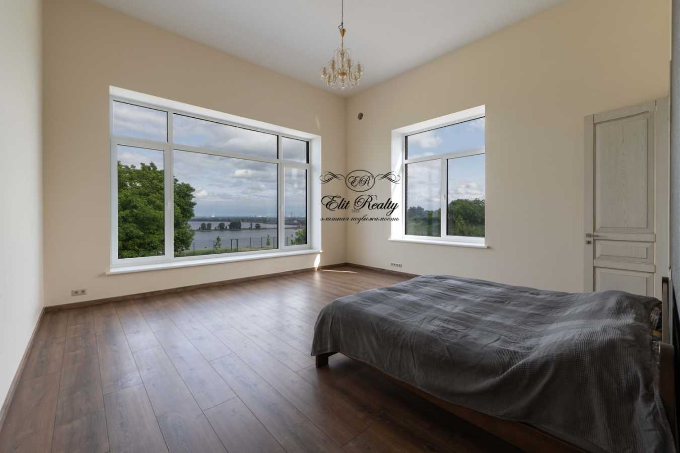 Продажа дома 1035 м², Ватутина ул.