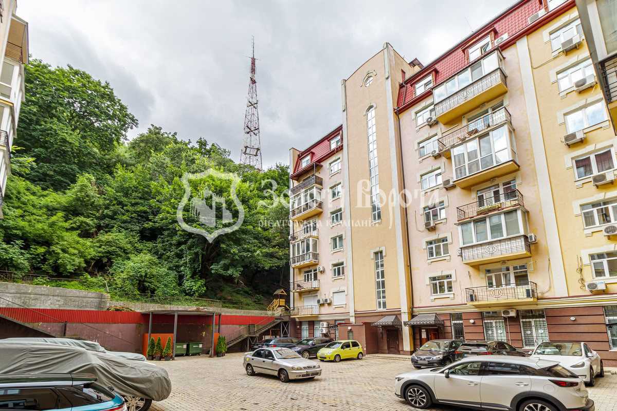 Продаж 4-кімнатної квартири 107.6 м², Ярославський пров., 7/9