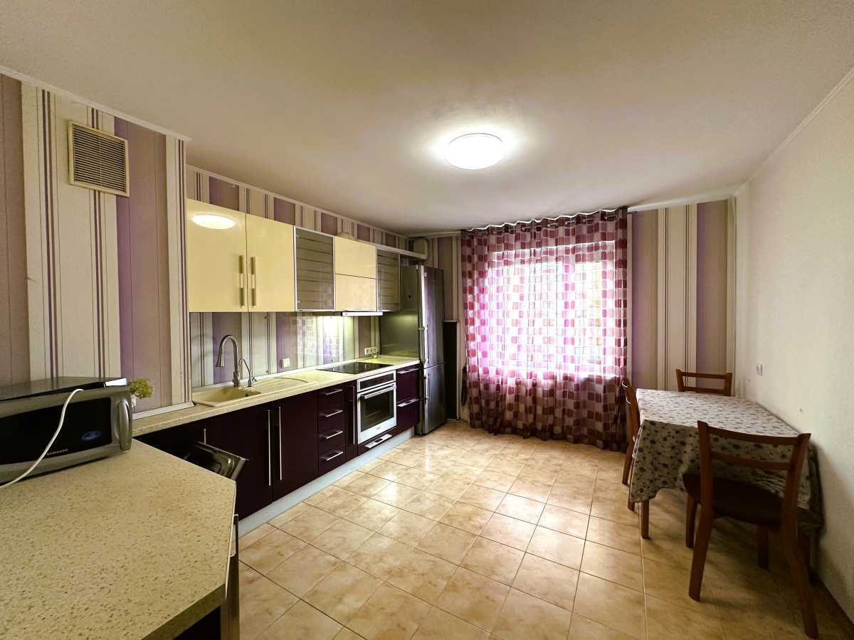 Продажа 2-комнатной квартиры 78 м², Дарницкий бул., 10