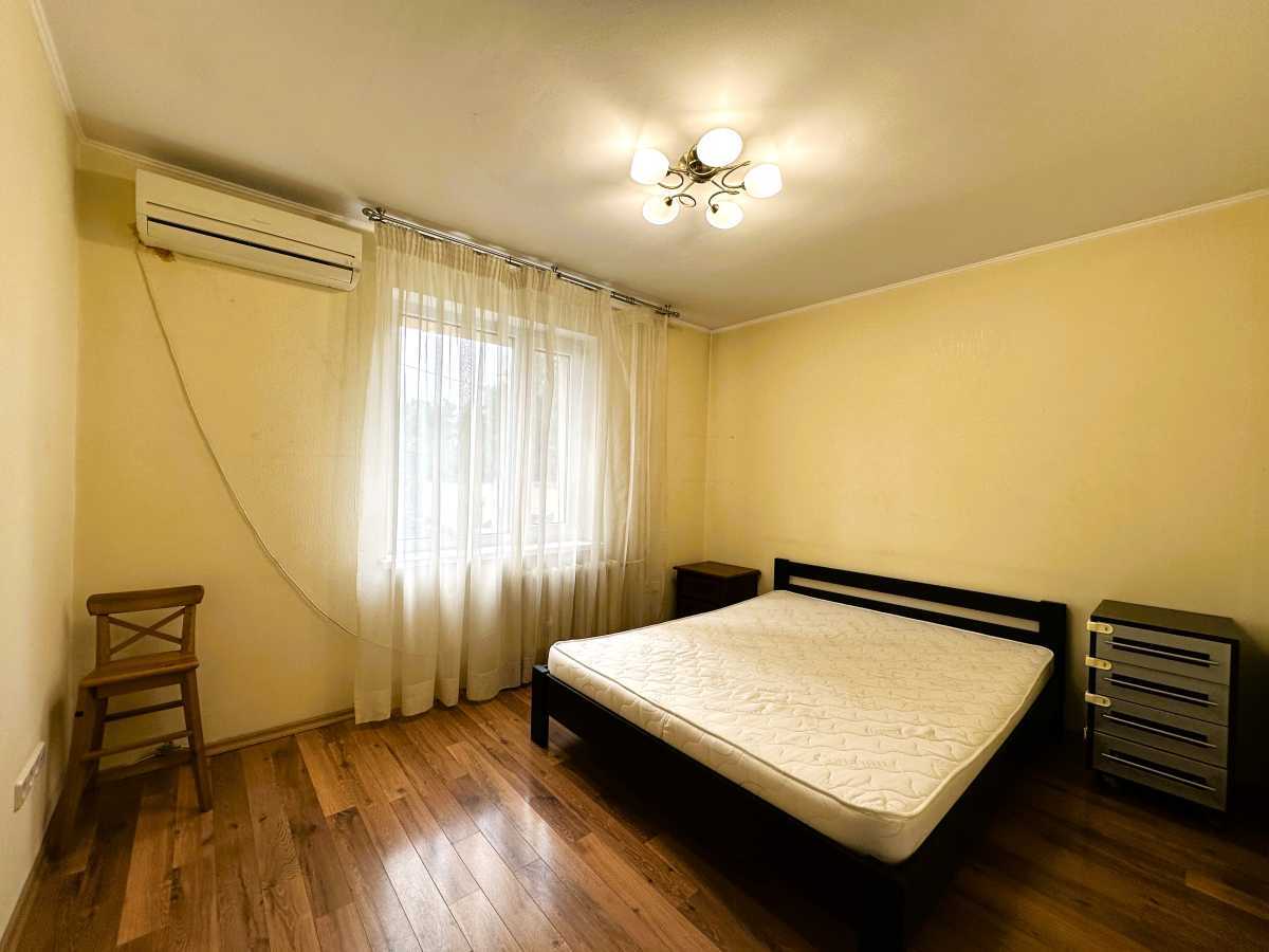 Продажа 2-комнатной квартиры 78 м², Дарницкий бул., 10