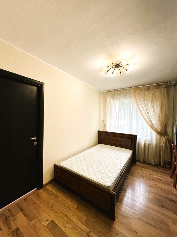 Продажа 2-комнатной квартиры 78 м², Дарницкий бул., 10