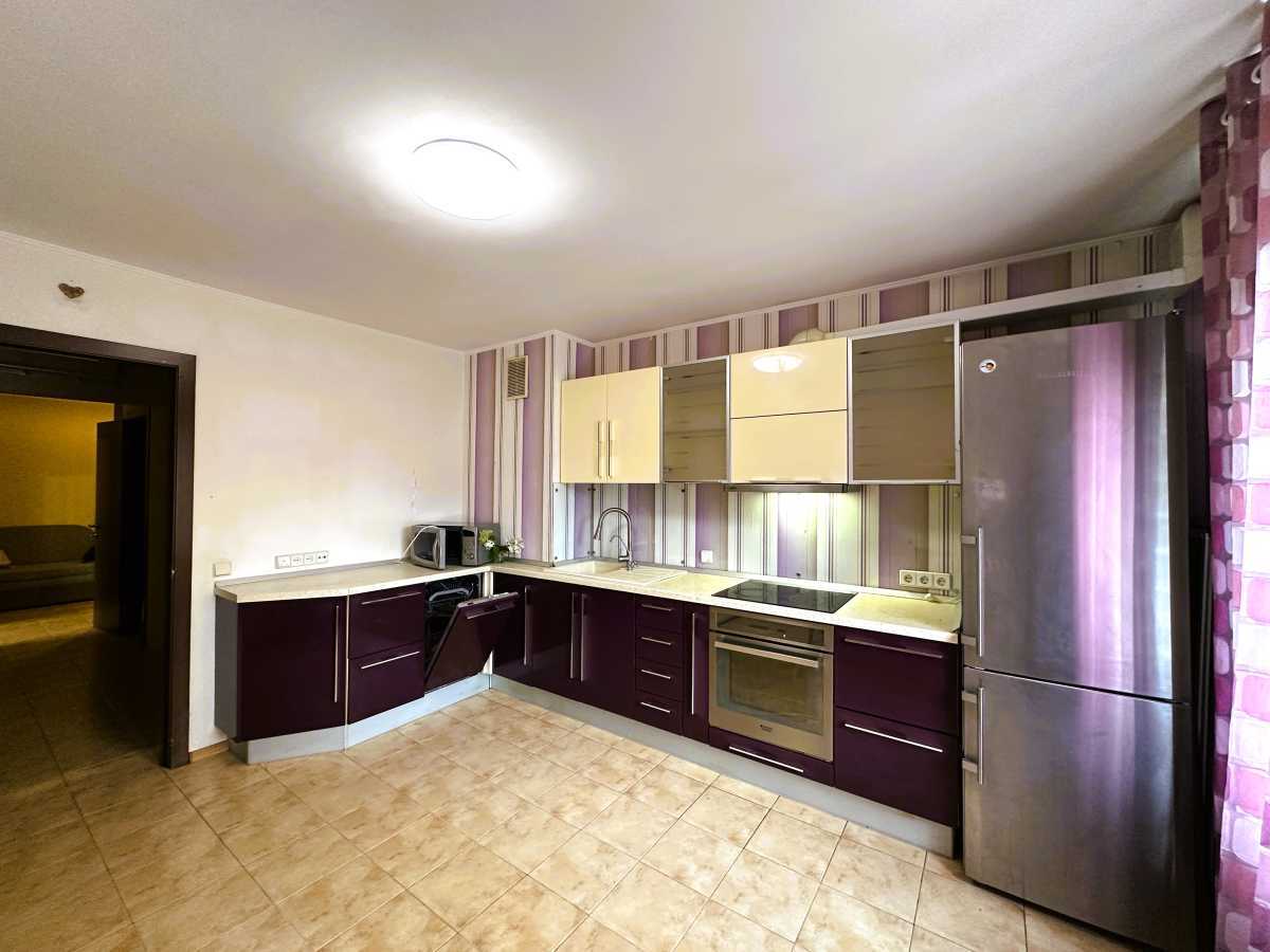 Продажа 2-комнатной квартиры 78 м², Дарницкий бул., 10