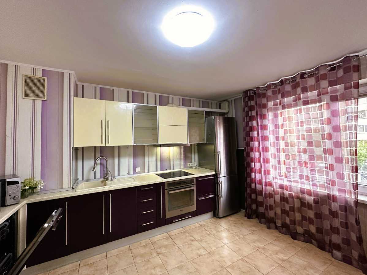 Продажа 2-комнатной квартиры 78 м², Дарницкий бул., 10