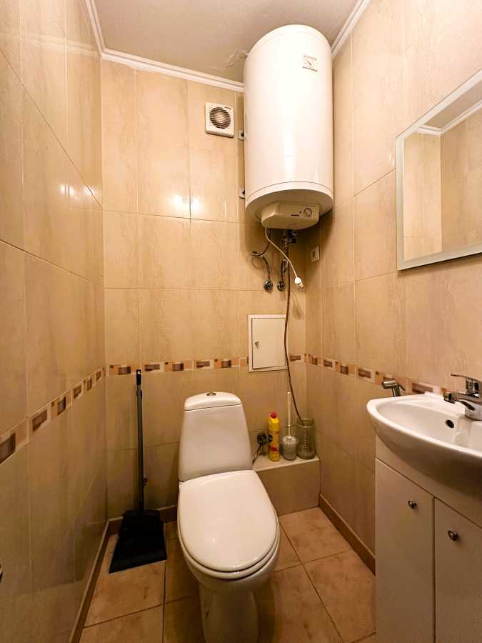 Продажа 2-комнатной квартиры 78 м², Дарницкий бул., 10