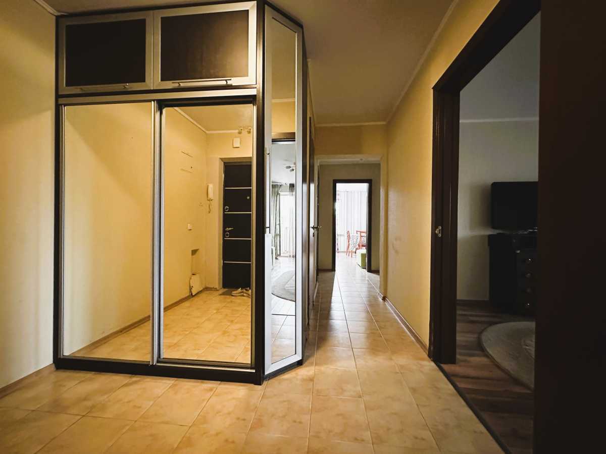 Продажа 2-комнатной квартиры 78 м², Дарницкий бул., 10