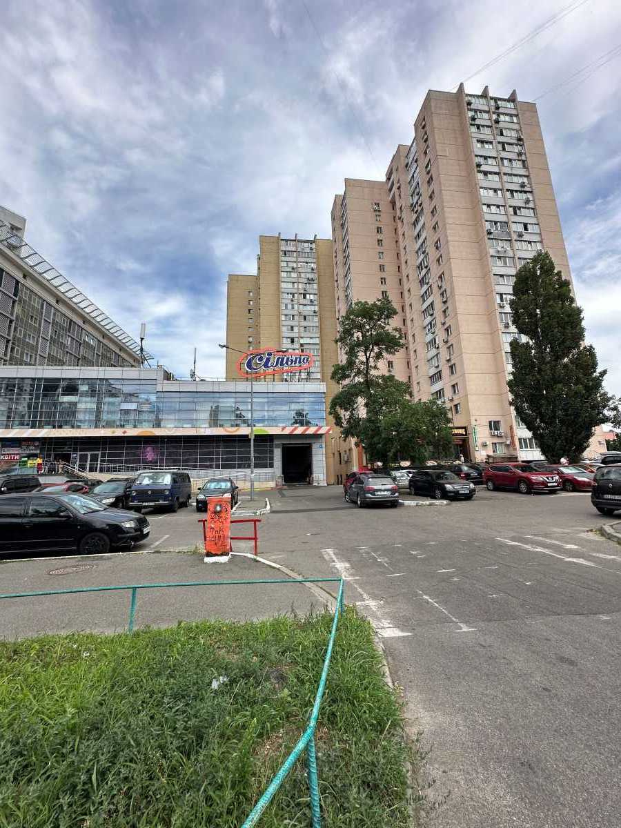 Продажа 2-комнатной квартиры 78 м², Дарницкий бул., 10