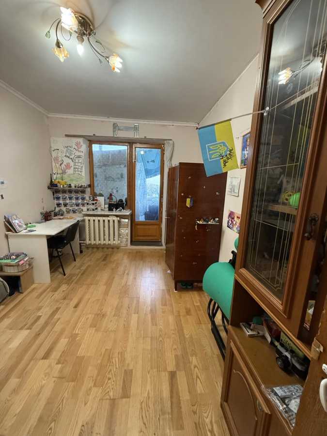 Продаж 2-кімнатної квартири 54.5 м², Семенівська вул., 11