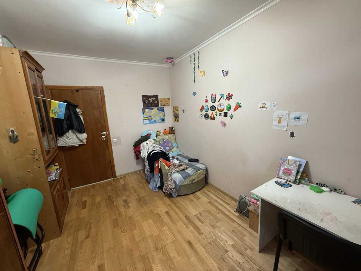 Продаж 2-кімнатної квартири 54.5 м², Семенівська вул., 11