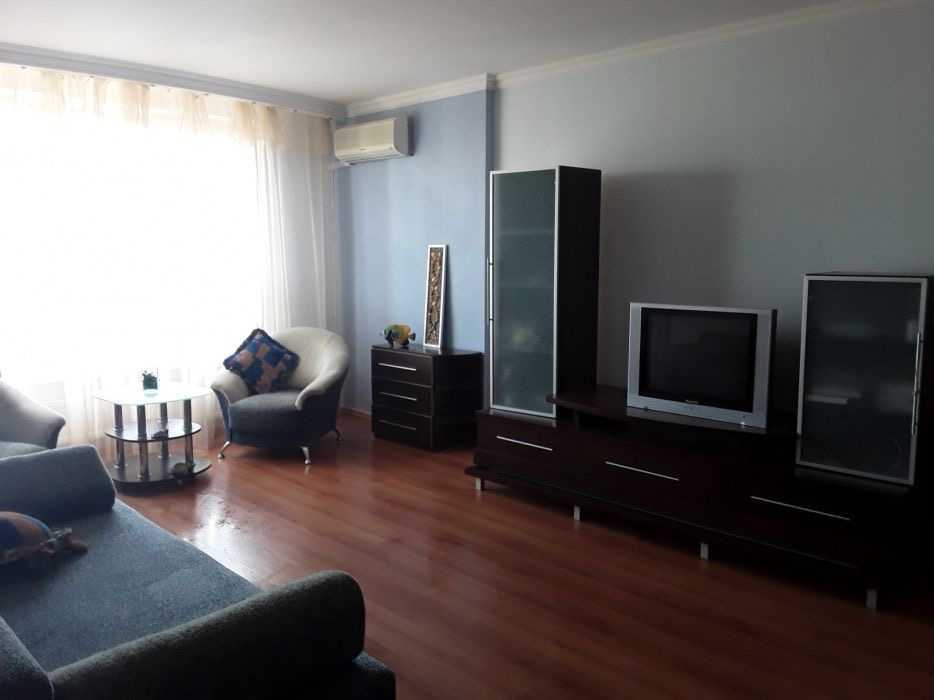 Оренда 1-кімнатної квартири 65 м², Раїси Окіпної вул., 8